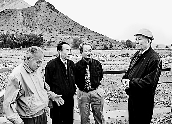 纵马行吟远 天山翰墨新——卫拉特文史游牧者丹碧 纵马行吟远 天山翰墨新——卫拉特文史游牧者丹碧