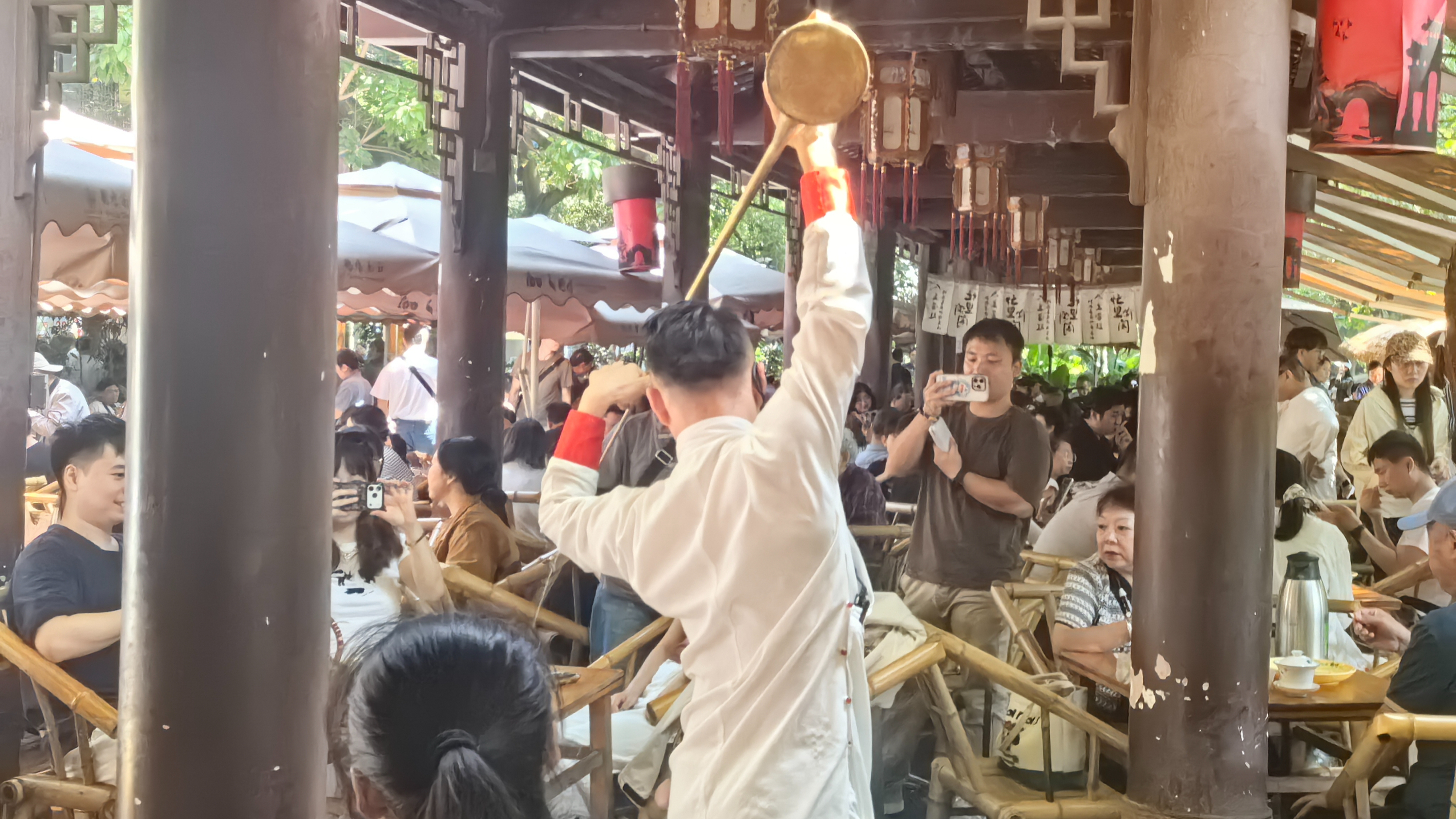 逃离景区，我在成都泡了一天茶馆