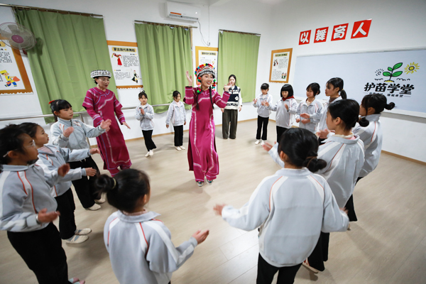 新春走基层丨年味里的青春:“护苗”成长 “助农”增收