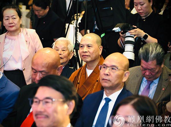 加拿大佛教会会长达义法师应邀出席中国驻多伦多总领事馆国庆活动