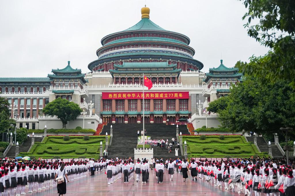 国庆升旗仪式现场。第1眼TV-华龙网记者 辛飞 摄