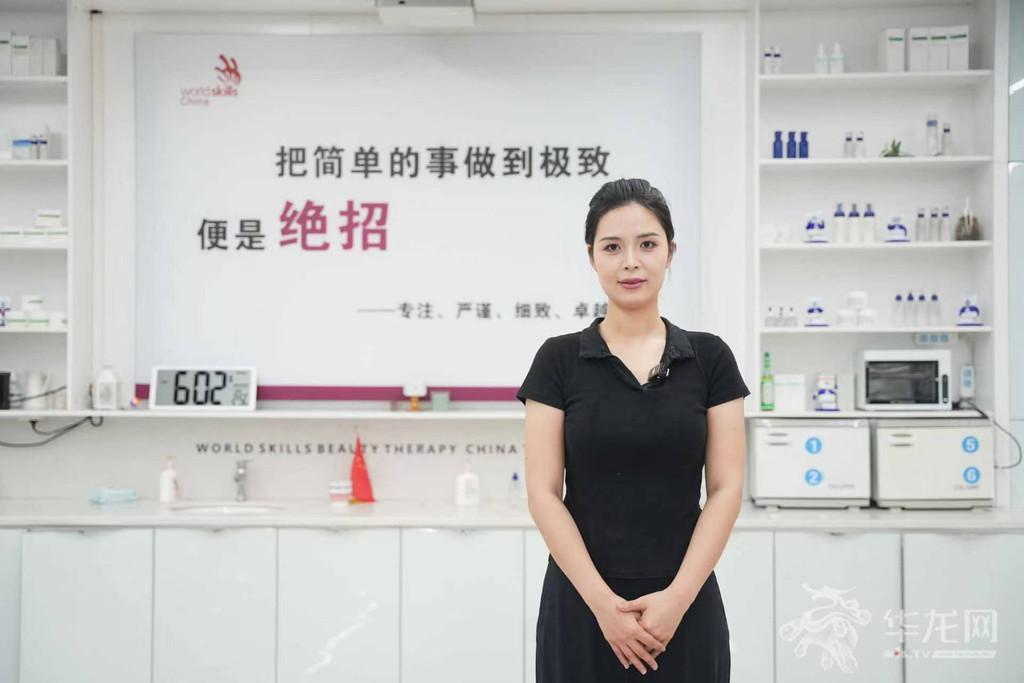 姚苗苗告诉记者，她能拿下金牌离不开“把简单的事做到极致”这一绝招。第1眼TV-华龙网记者 辛飞 摄