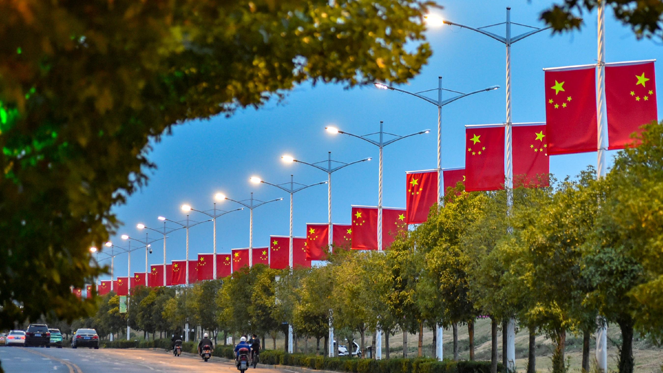 紧扣推进中国式现代化主题