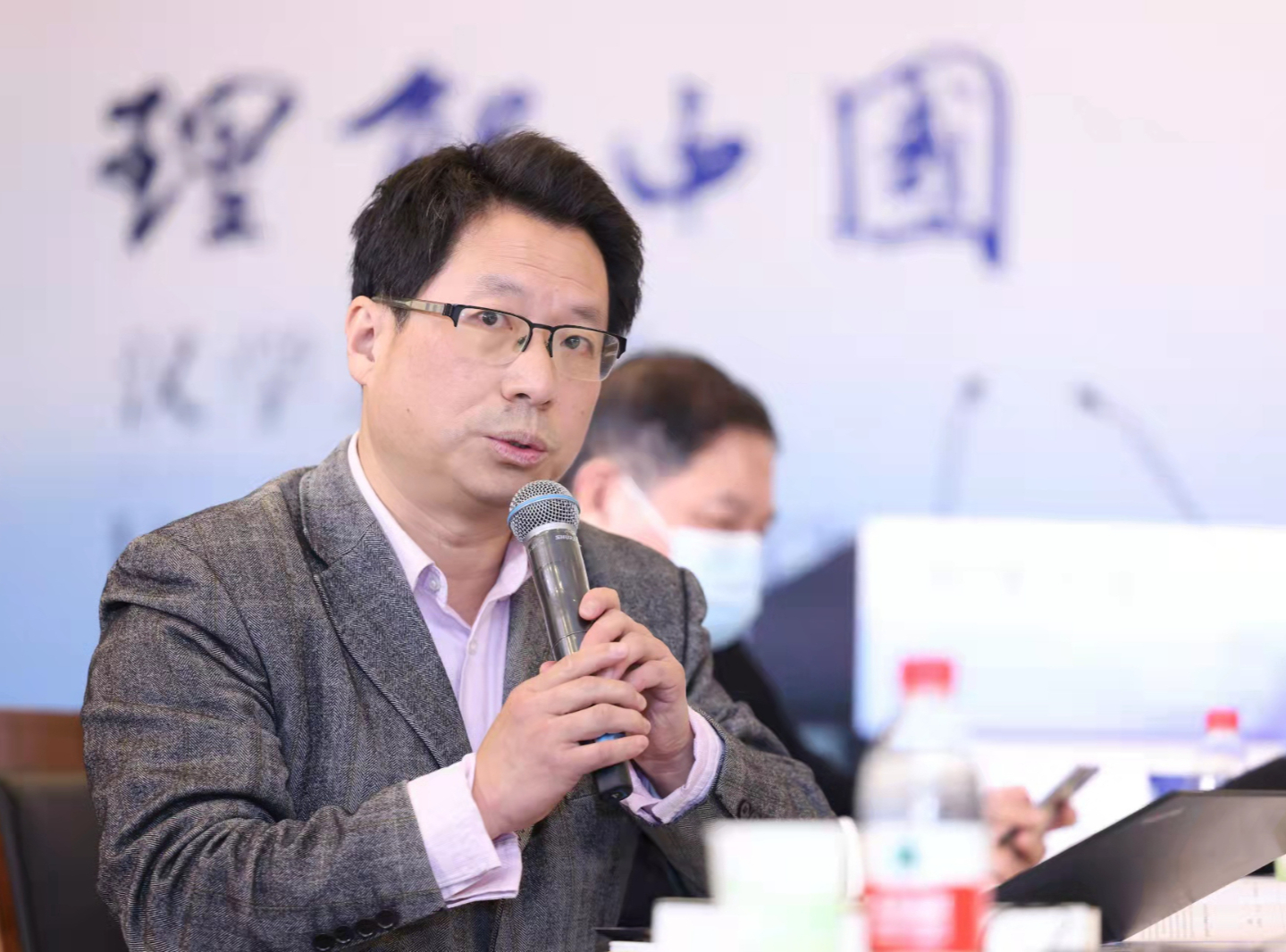 倾听尼山2025 | 温海明：用儒学思想为技术狂奔的AI注入文明基因