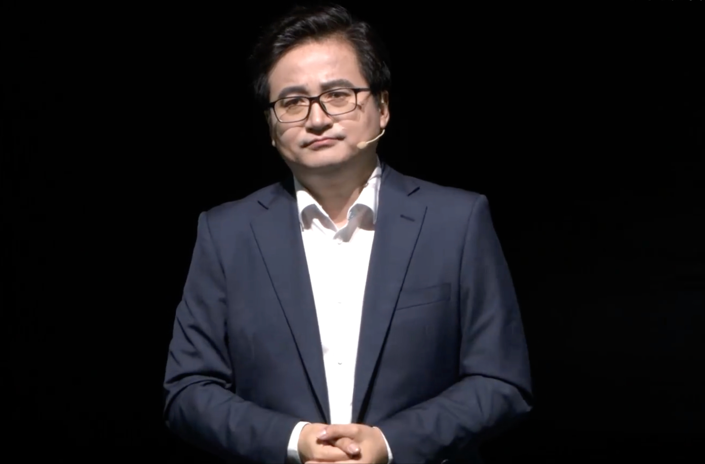 比亚迪李云飞再提"不拉踩同行"