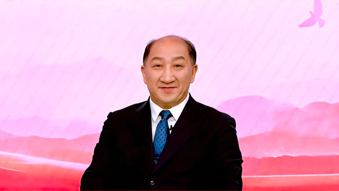 第十四届全国政协委员、中国医学科学院肿瘤医院内镜科主任医师王贵齐在《两会健康策·慢病防控专场》--“千人千面护健康 全链赋能慢病防控”中表示，推进医疗机构间检查结果互认至关重要。需打破观念、政策、信息、质量、信任五大壁垒，实现医疗服务同质化，提升就医效率、降低成本，让群众少跑腿。