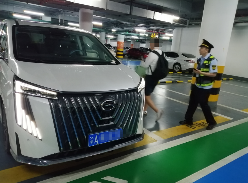 违规租赁车辆被查。受访者供图