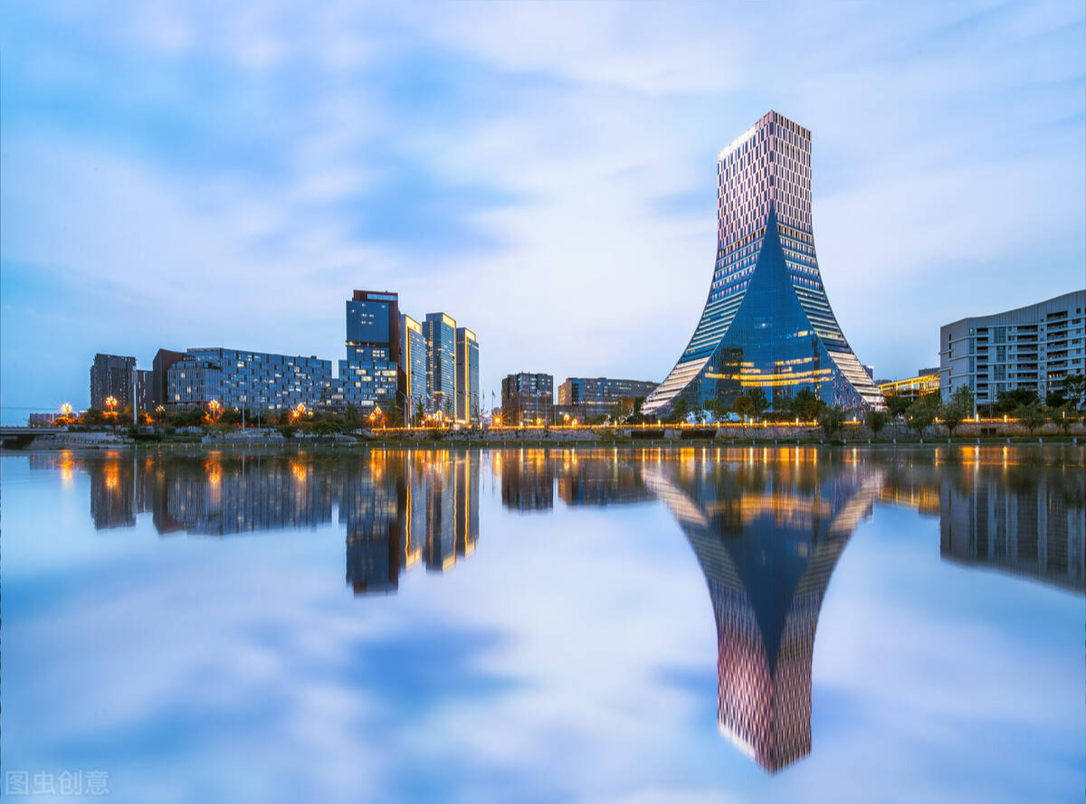 发挥文化优势，促进成都高质量发展