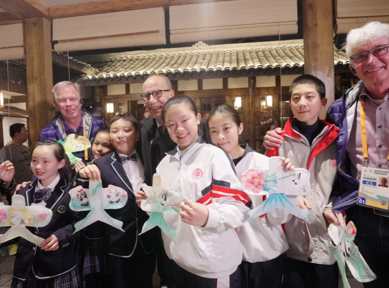 “在成都遇见春天，孩子们就是最美的春天”