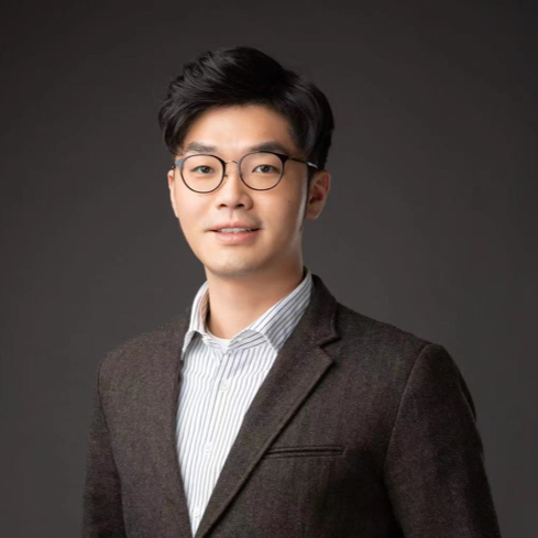 王皓亮、谷姬俐