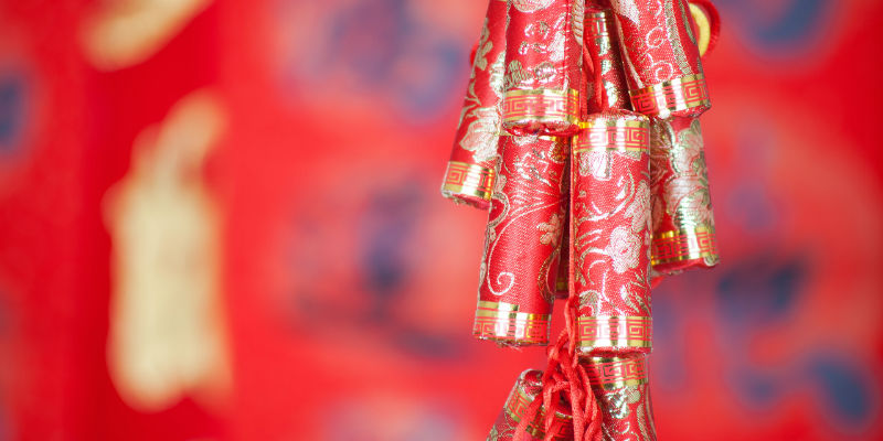 时间在新旧交棒中炸裂 | 春节里的中国