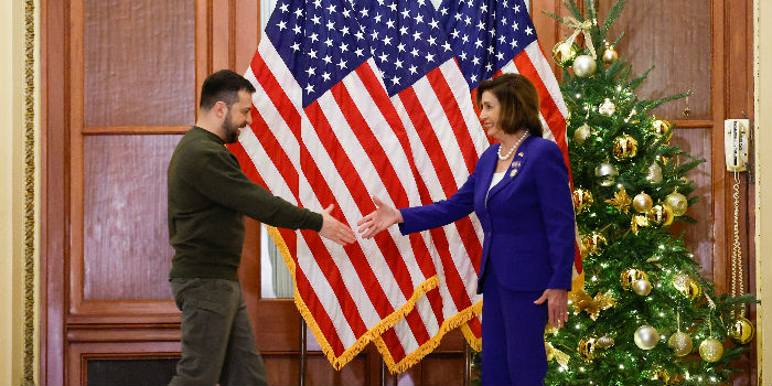 伟伟道来 | 第302天，泽连斯基访美，和平的钥匙在谁手里