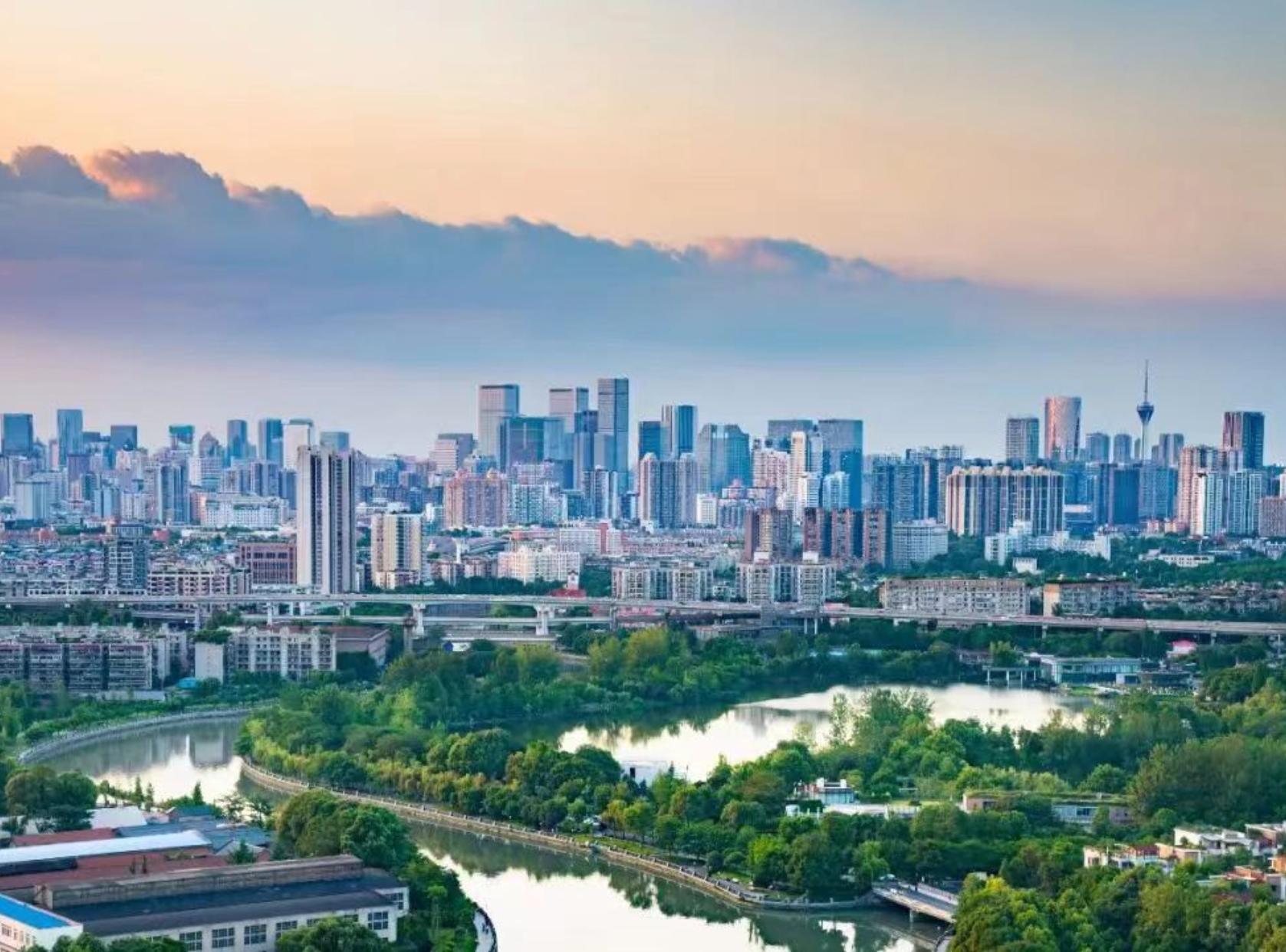 全球争抢制造业！成都怎么突围？