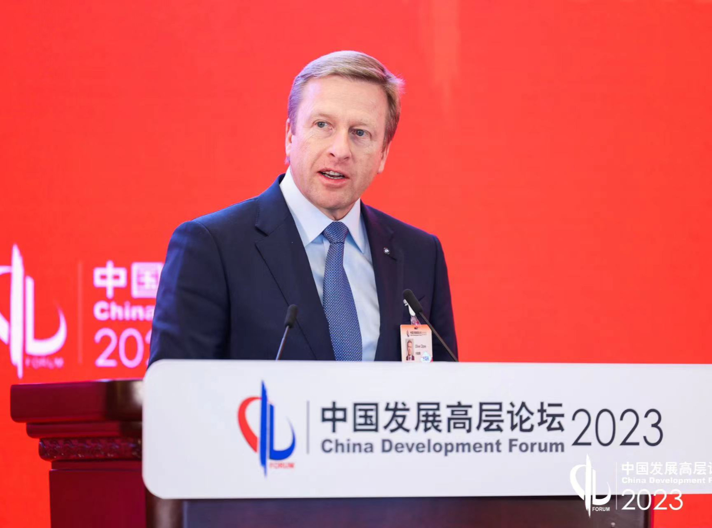 5个月内两度造访中国 宝马集团董事长齐普策称“要合作不要脱钩”